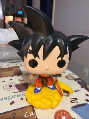 Funko Dragon Ball Son Goku Flying Nimbus Cloud Base Vinyl Figurine jumbo
